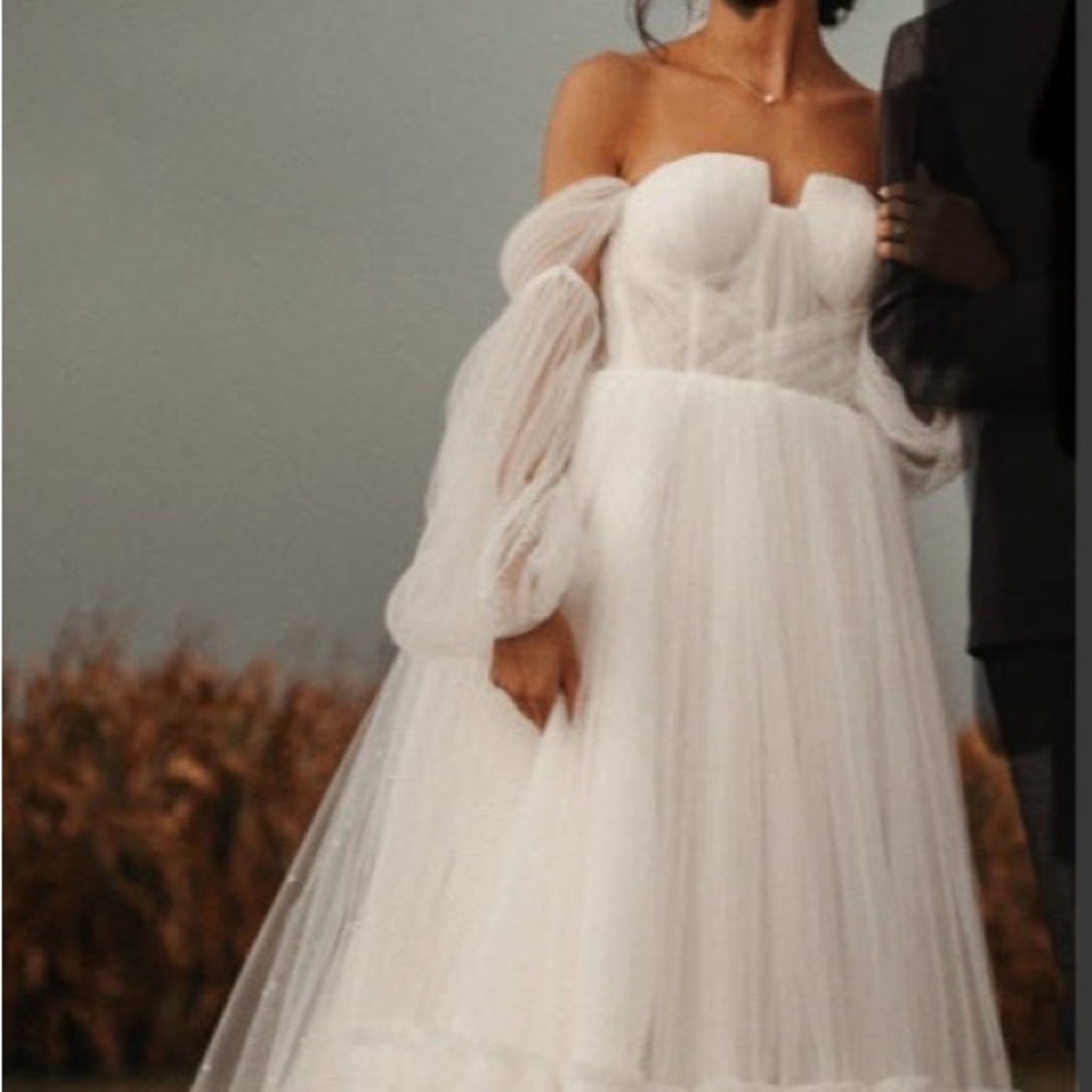Elegant White Off-Shoulder Dress